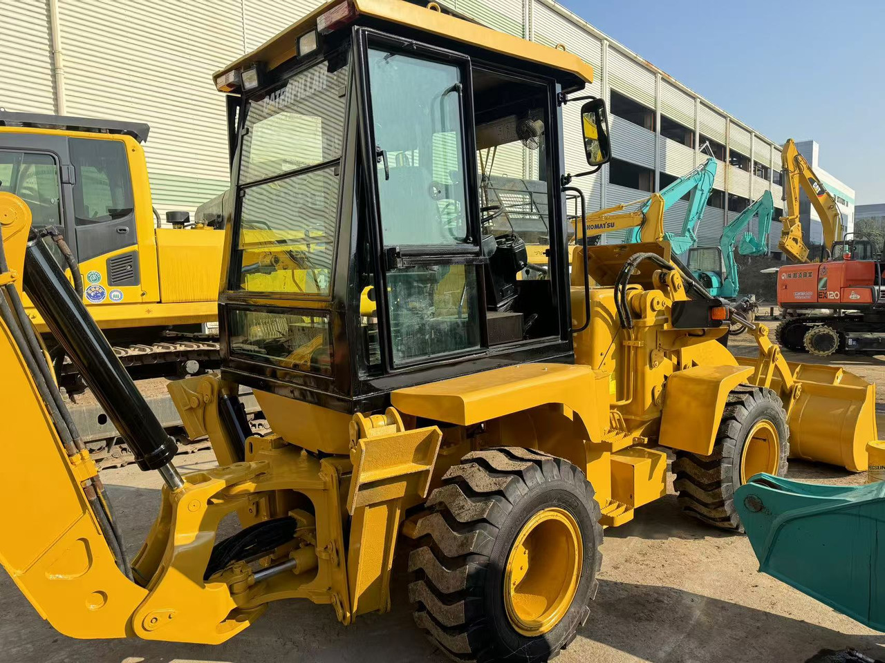 CAT 420F CHINA MADE - Bager nakladalec: slika 2 CAT 420F CHINA MADE - Bager nakladalec: slika 2