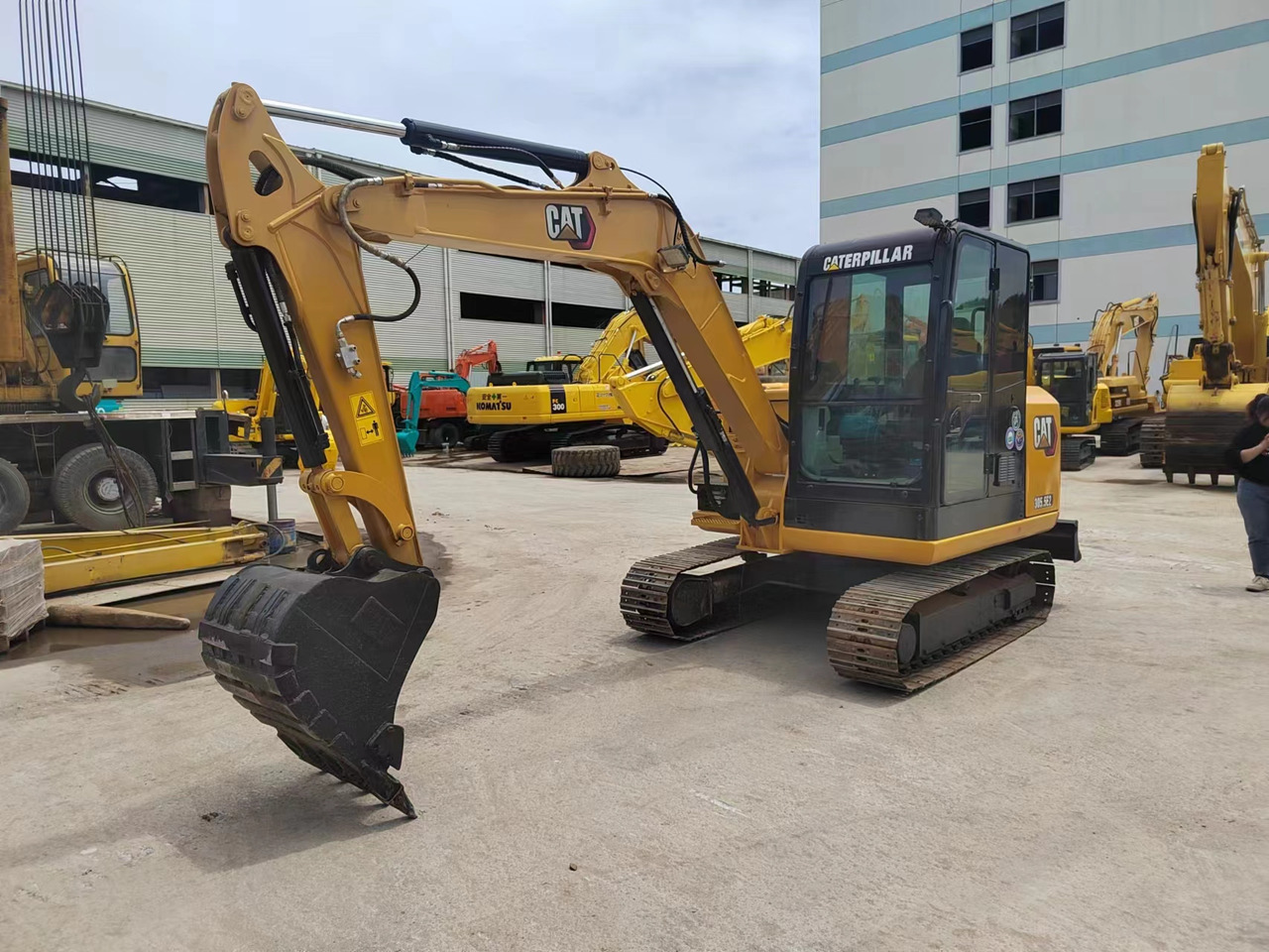 CAT CAT 305 CATERPILLAR 305.5E2 - Mini bager: slika 1 CAT CAT 305 CATERPILLAR 305.5E2 - Mini bager: slika 1