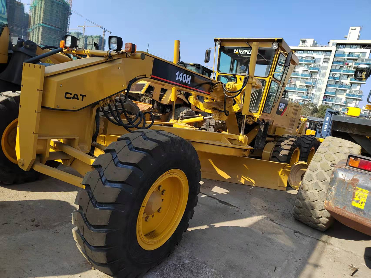 CATERPILLAR 140H - Greder: slika 1 CATERPILLAR 140H - Greder: slika 1