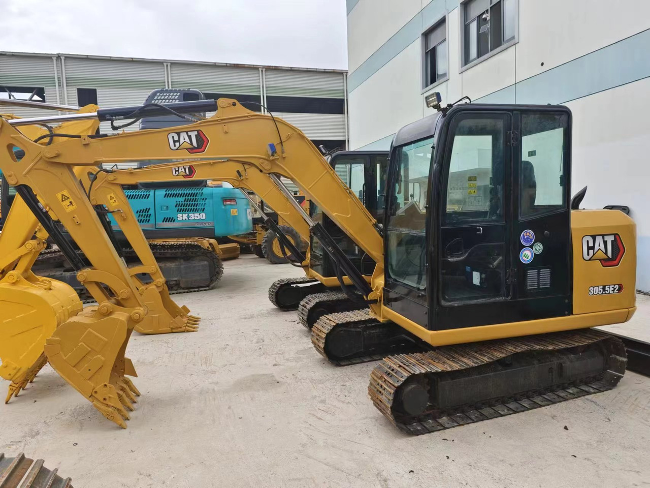 CATERPILLAR 305.5E2 - Mini bager: slika 1 CATERPILLAR 305.5E2 - Mini bager: slika 1