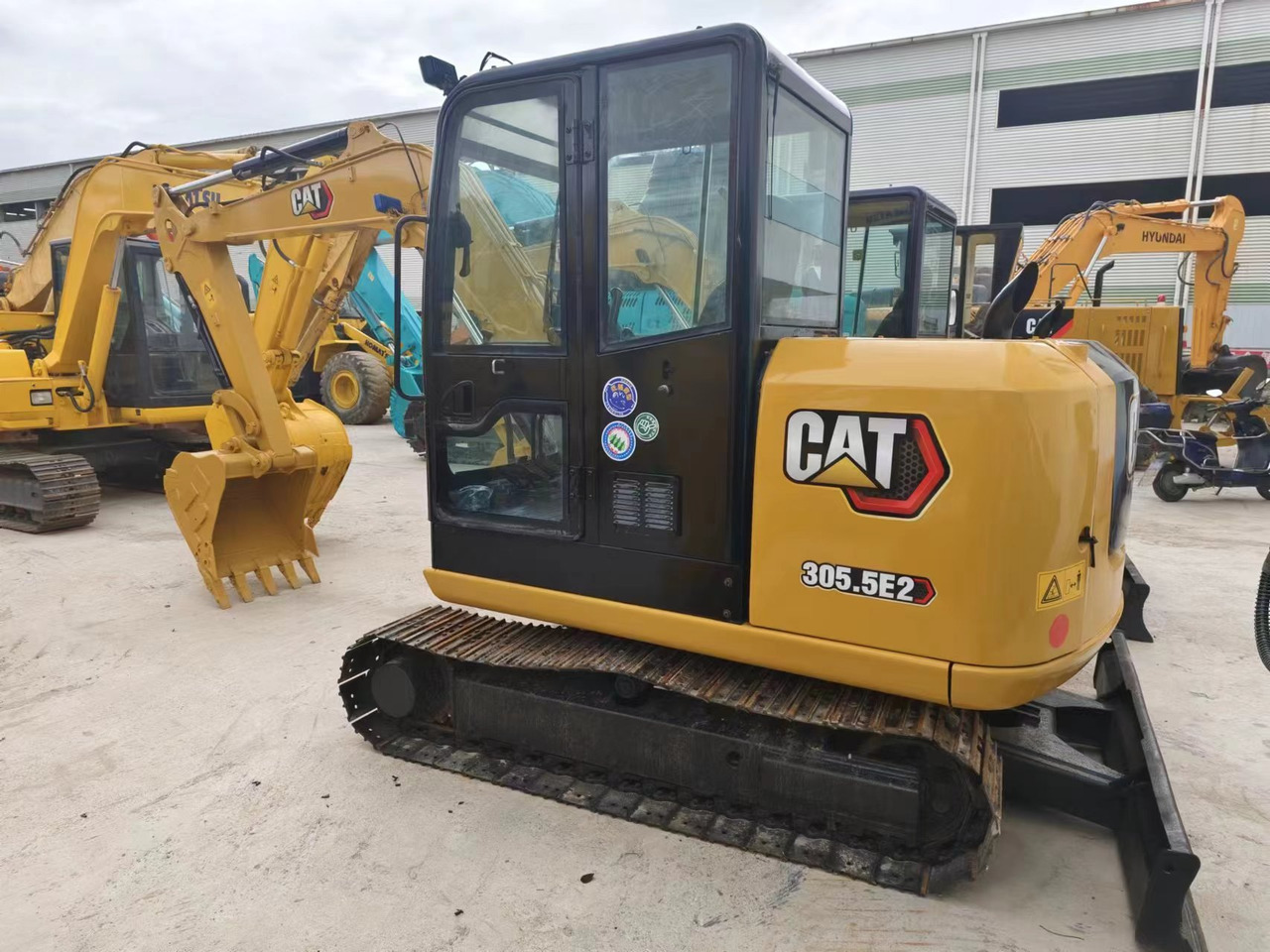 CATERPILLAR 305.5E2 - Mini bager: slika 4 CATERPILLAR 305.5E2 - Mini bager: slika 4