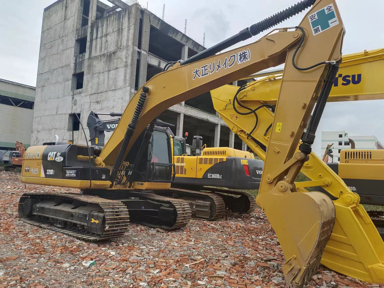 CATERPILLAR CAT 320D - Bager goseničar: slika 1 CATERPILLAR CAT 320D - Bager goseničar: slika 1