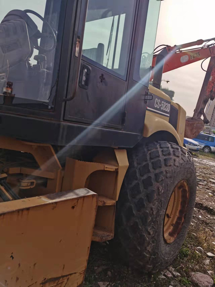 CATERPILLAR CS 583D - Kompaktor: slika 5 CATERPILLAR CS 583D - Kompaktor: slika 5