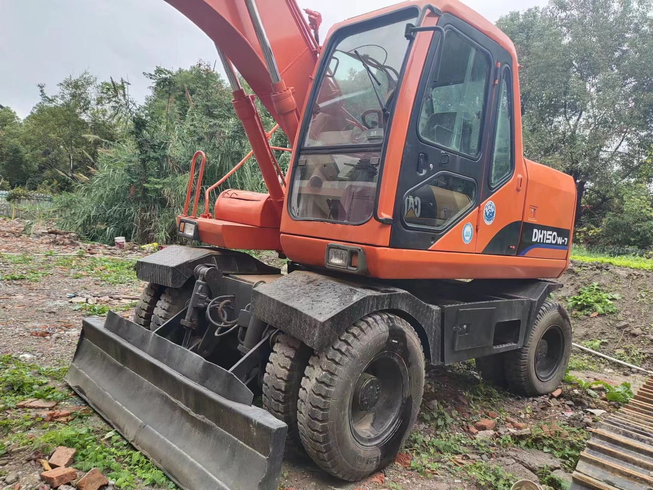 DOOSAN DH150W-7 - Bager na kolesih: slika 3 DOOSAN DH150W-7 - Bager na kolesih: slika 3