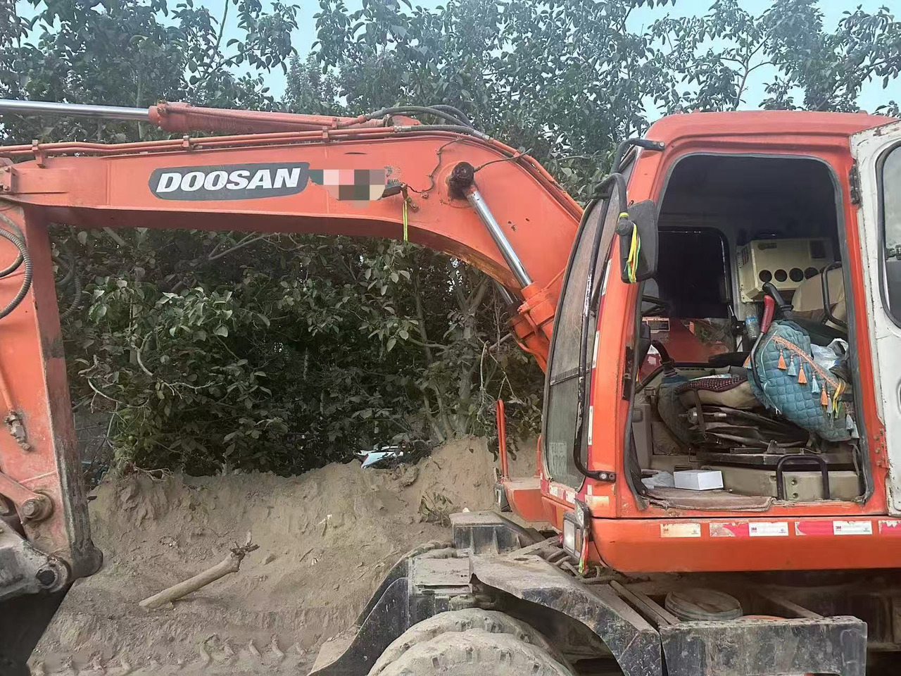 DOOSAN DH150W-7 - Bager na kolesih: slika 3 DOOSAN DH150W-7 - Bager na kolesih: slika 3