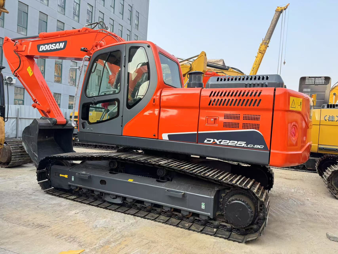 DOOSAN DX225 - Bager goseničar: slika 5 DOOSAN DX225 - Bager goseničar: slika 5