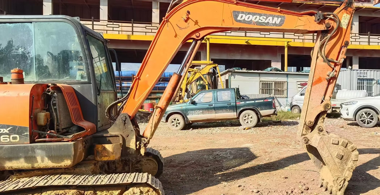 DOOSAN dx60 - Mini bager: slika 2 DOOSAN dx60 - Mini bager: slika 2