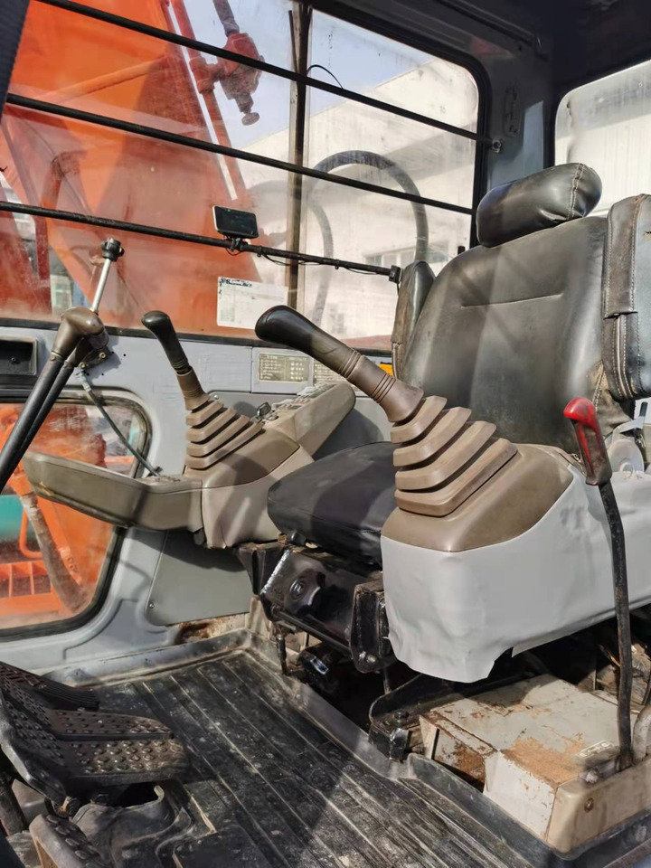 HITACHI EX120-2 - Bager goseničar: slika 5 HITACHI EX120-2 - Bager goseničar: slika 5