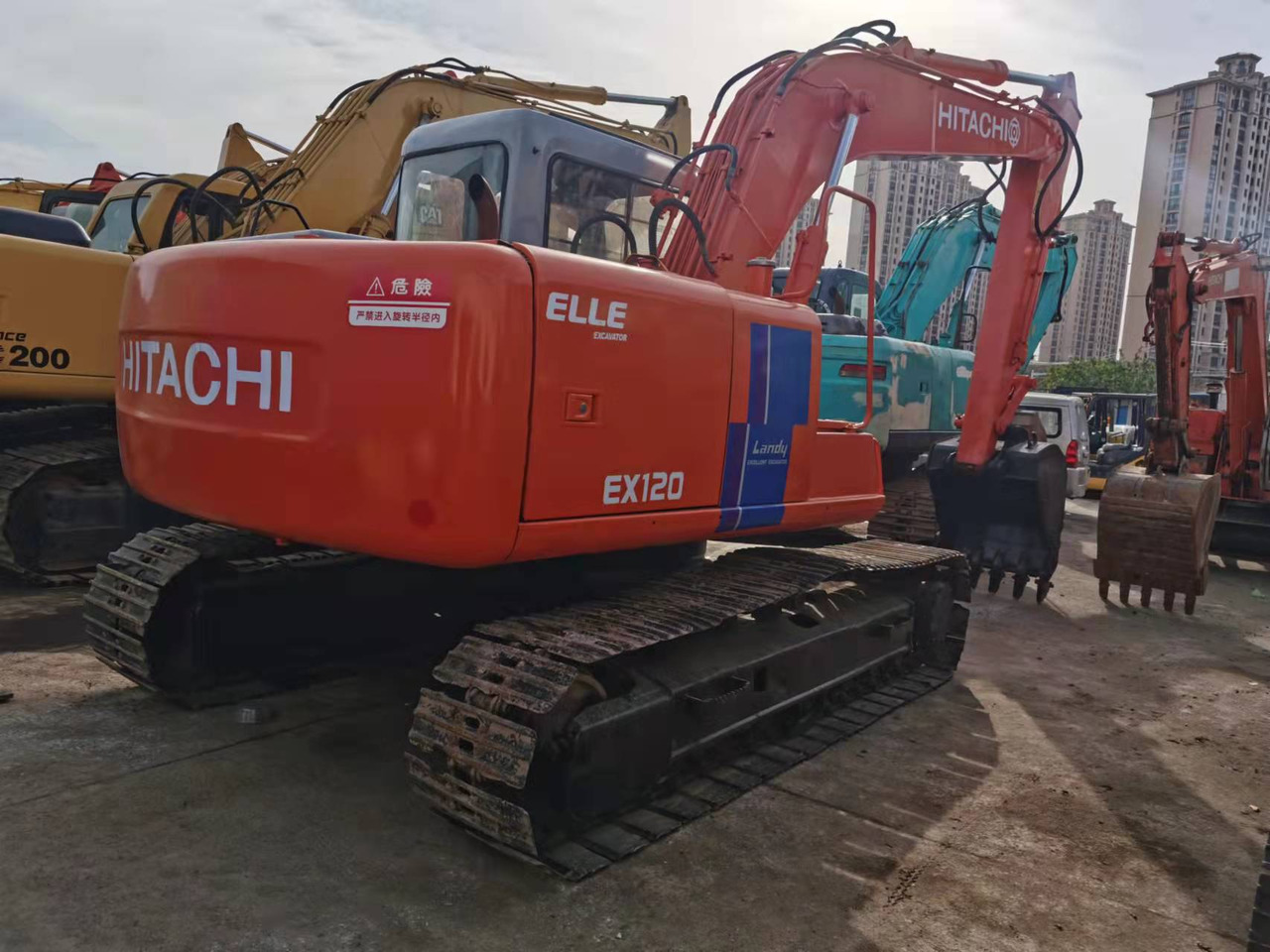 HITACHI EX120-2 - Bager goseničar: slika 2 HITACHI EX120-2 - Bager goseničar: slika 2