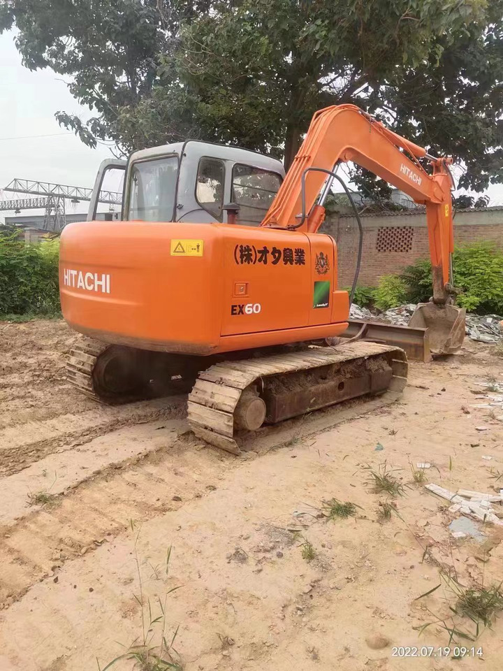 HITACHI EX60-5 - Mini bager: slika 1 HITACHI EX60-5 - Mini bager: slika 1