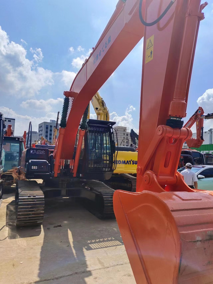 HITACHI ZX200 - Bager goseničar: slika 3 HITACHI ZX200 - Bager goseničar: slika 3