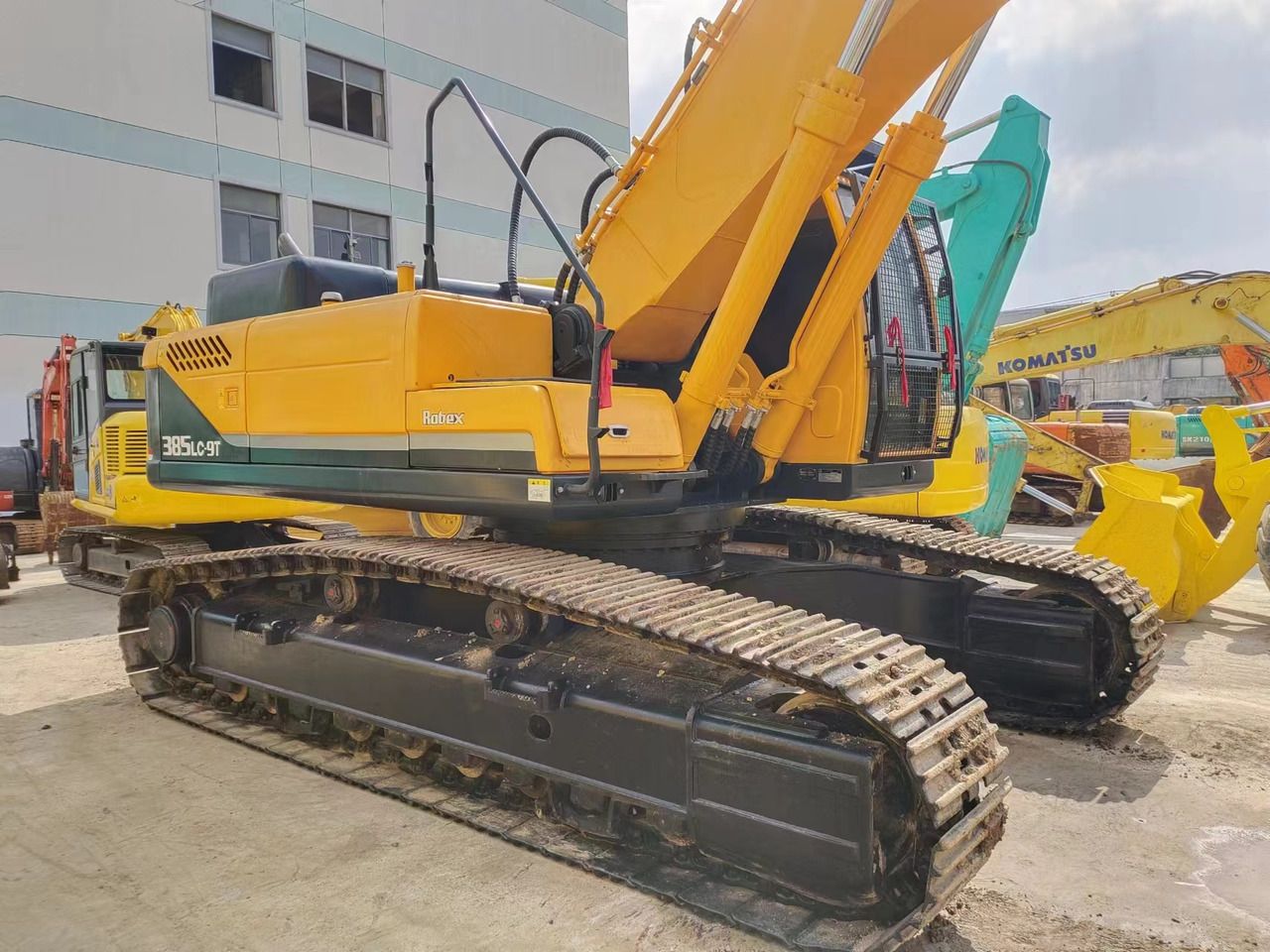 HYUNDAI R385LC-9T R305 R220 - Bager goseničar: slika 4 HYUNDAI R385LC-9T R305 R220 - Bager goseničar: slika 4