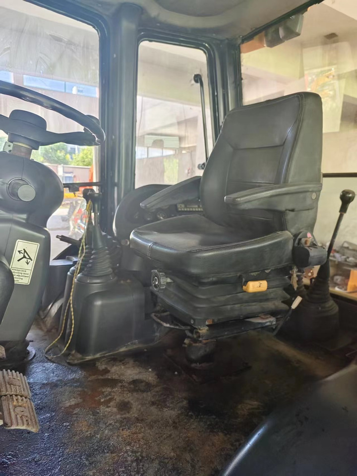 JCB 3CX - Bager nakladalec: slika 4 JCB 3CX - Bager nakladalec: slika 4