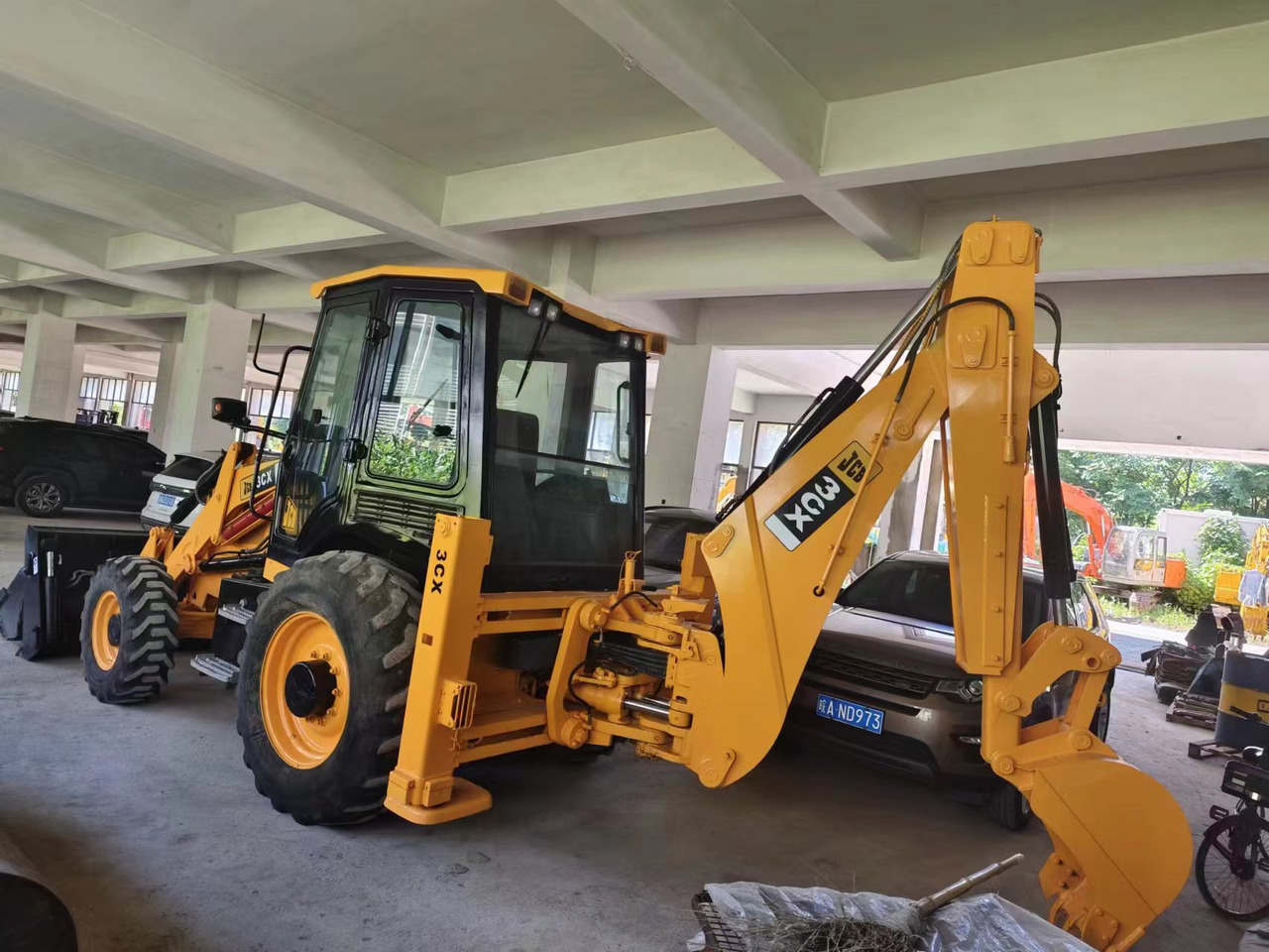 JCB 3CX - Bager nakladalec: slika 2 JCB 3CX - Bager nakladalec: slika 2