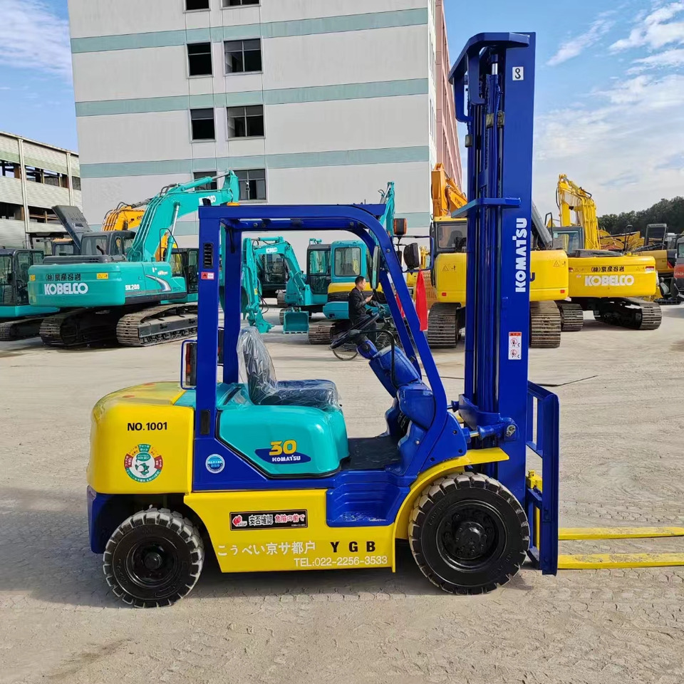 KOMATSU FD30 - Diesel viličar: slika 2 KOMATSU FD30 - Diesel viličar: slika 2