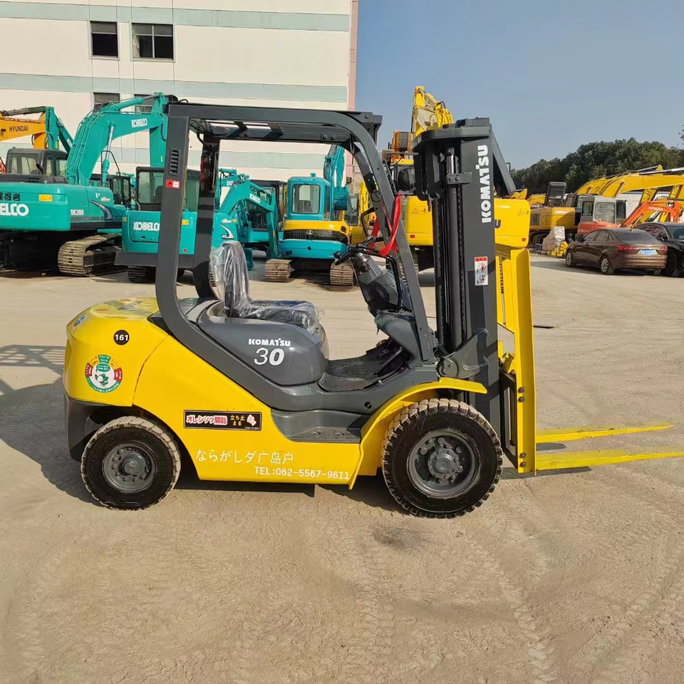 KOMATSU FD30 - Diesel viličar: slika 4 KOMATSU FD30 - Diesel viličar: slika 4