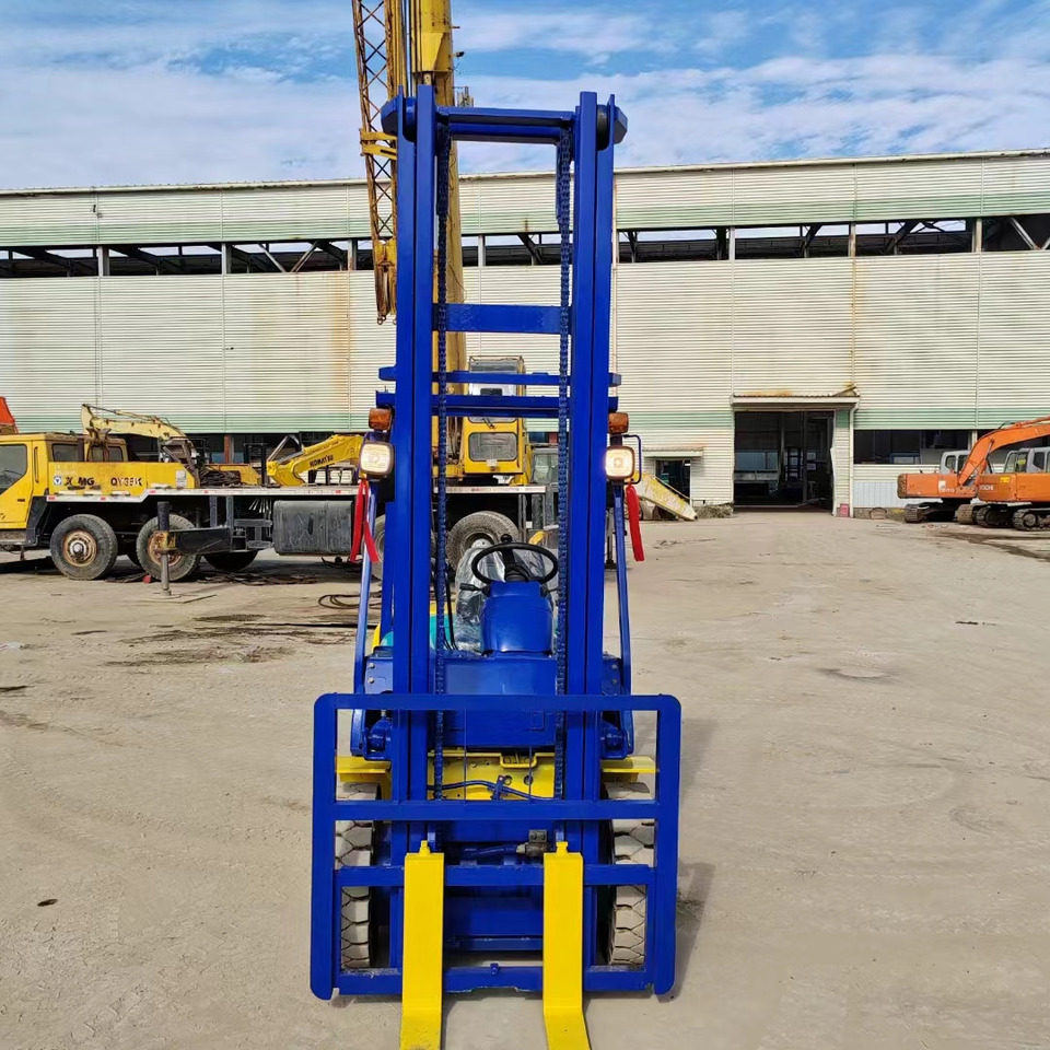 KOMATSU FD30 - Diesel viličar: slika 4 KOMATSU FD30 - Diesel viličar: slika 4