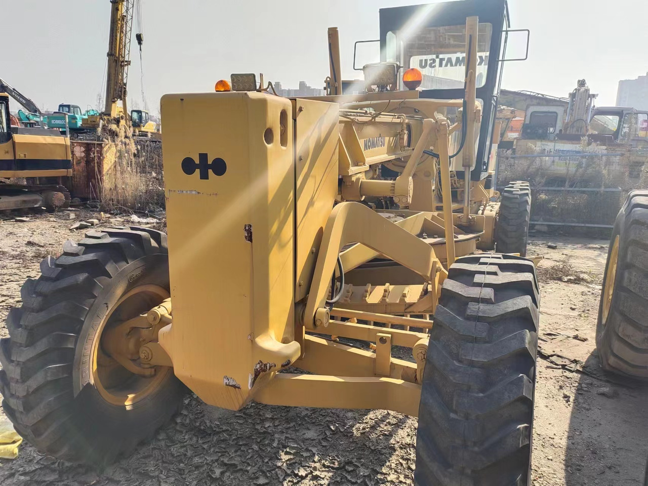 KOMATSU GD825A - Greder: slika 1 KOMATSU GD825A - Greder: slika 1