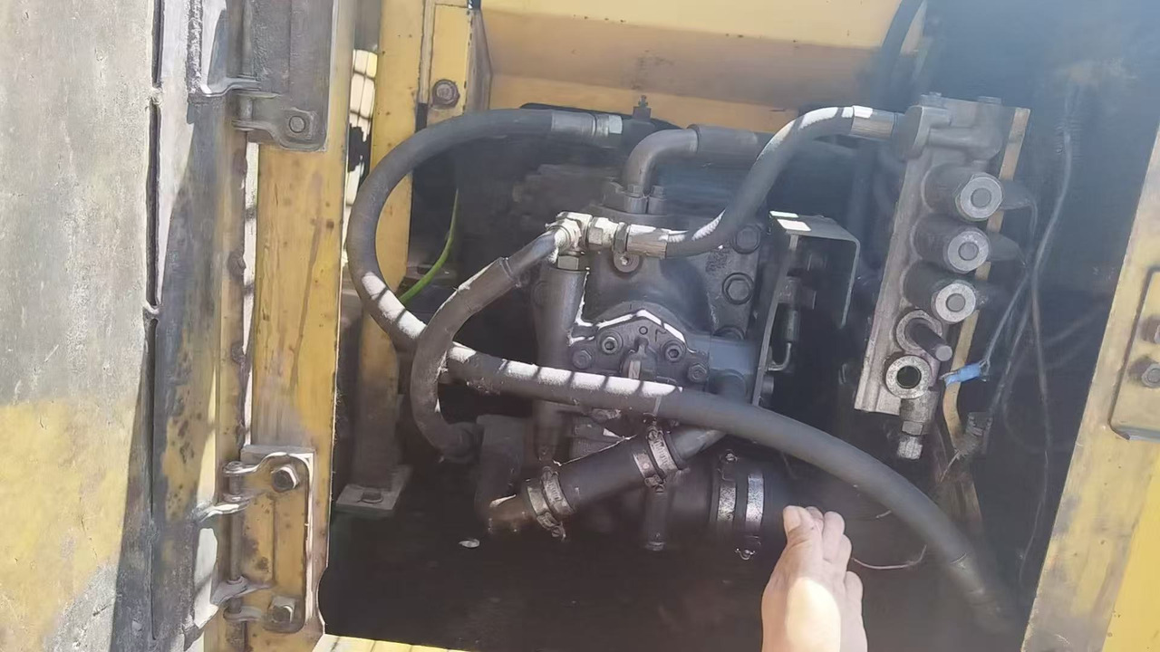 KOMATSU PC120-6 - Bager goseničar: slika 3 KOMATSU PC120-6 - Bager goseničar: slika 3