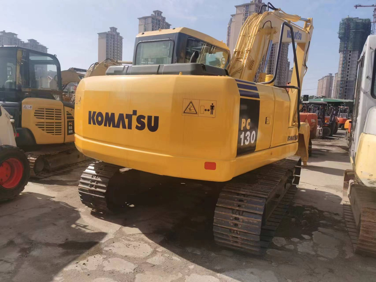KOMATSU PC130-7 - Bager goseničar: slika 1 KOMATSU PC130-7 - Bager goseničar: slika 1
