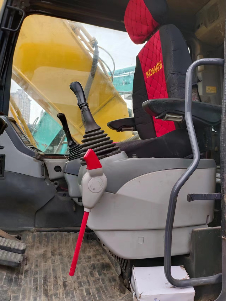 KOMATSU PC200-7 - Bager goseničar: slika 3 KOMATSU PC200-7 - Bager goseničar: slika 3