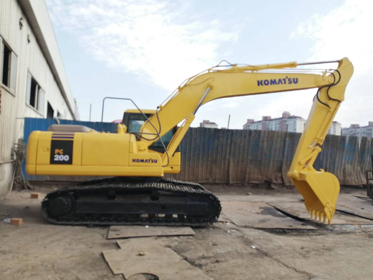 KOMATSU PC200-7 - Bager goseničar: slika 1 KOMATSU PC200-7 - Bager goseničar: slika 1