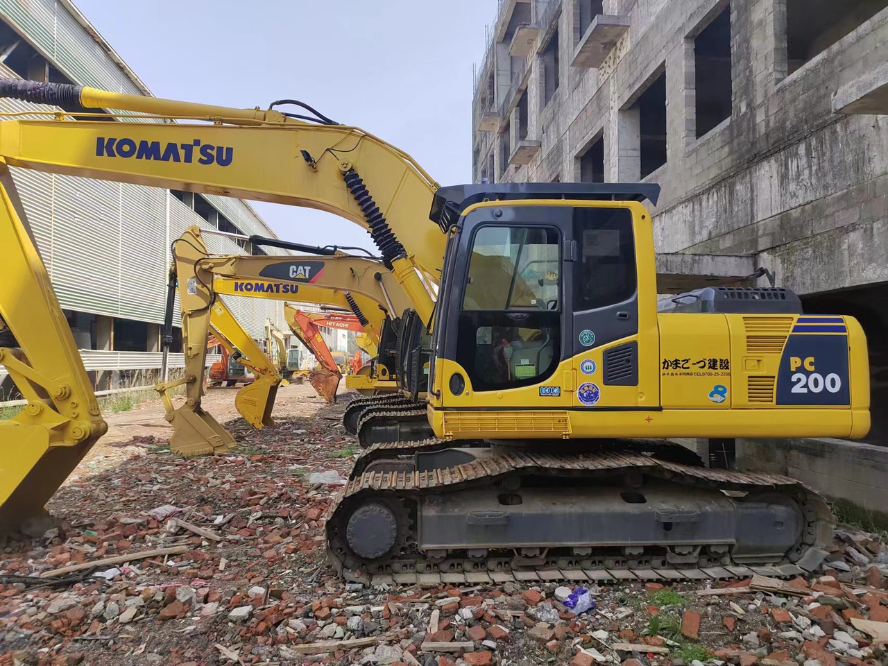 KOMATSU PC200-8 - Bager goseničar: slika 1 KOMATSU PC200-8 - Bager goseničar: slika 1