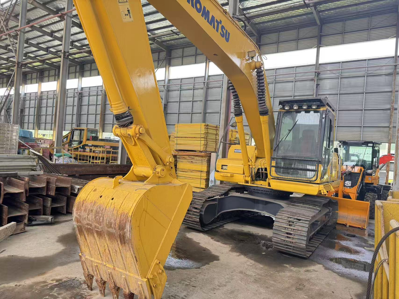 KOMATSU PC200-8 - Bager goseničar: slika 5 KOMATSU PC200-8 - Bager goseničar: slika 5