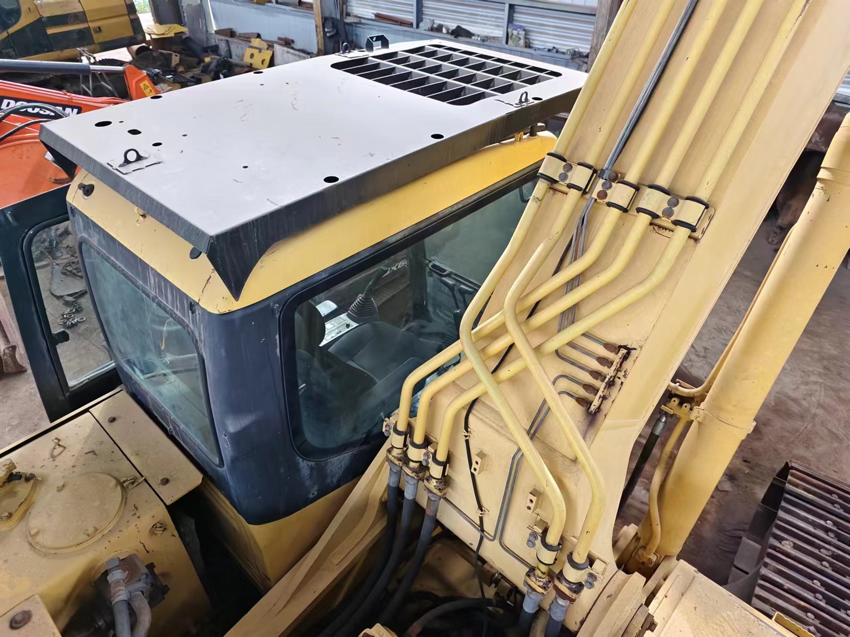 Bager goseničar KOMATSU PC400-7: slika 10