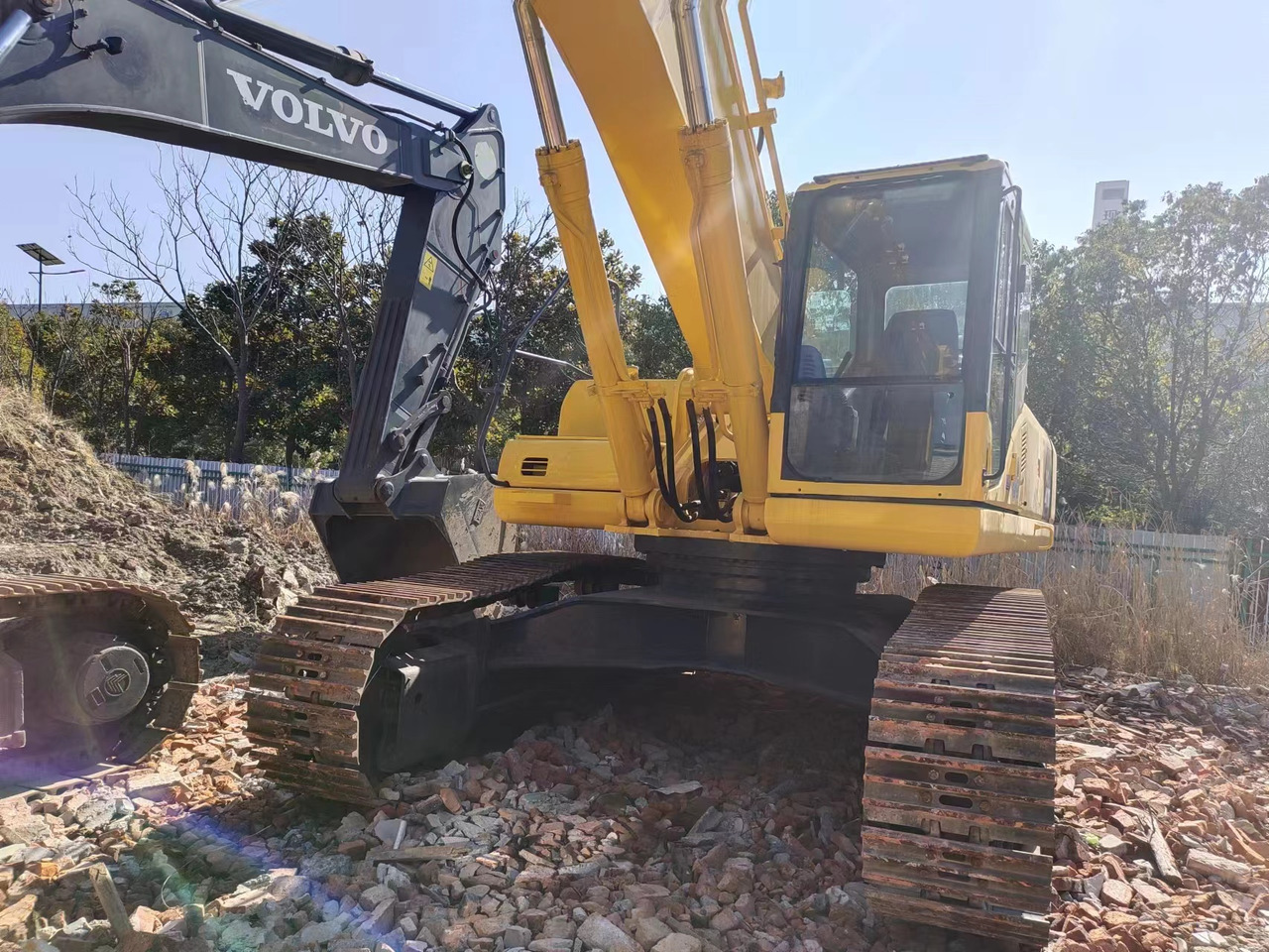 KOMATSU PC400-7 PC400 - Bager goseničar: slika 2 KOMATSU PC400-7 PC400 - Bager goseničar: slika 2