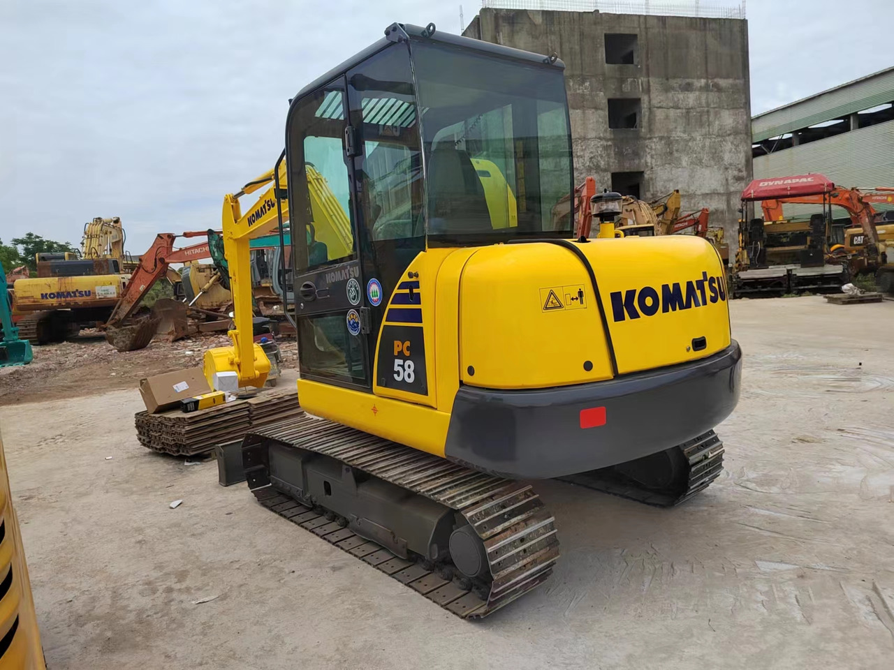 KOMATSU PC58 PC55 PC60 - Mini bager: slika 3 KOMATSU PC58 PC55 PC60 - Mini bager: slika 3