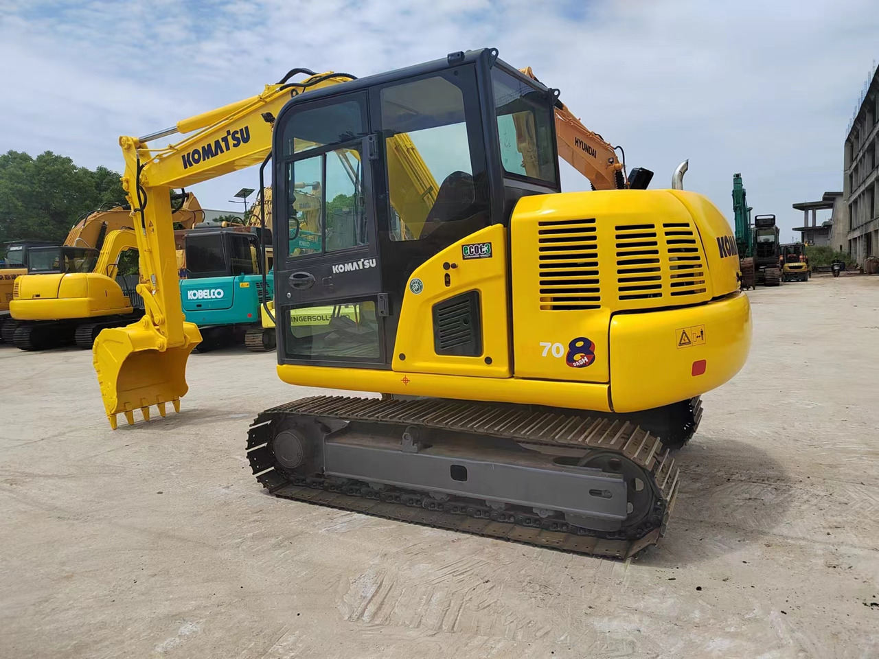 KOMATSU PC70-8 - Bager goseničar: slika 1 KOMATSU PC70-8 - Bager goseničar: slika 1