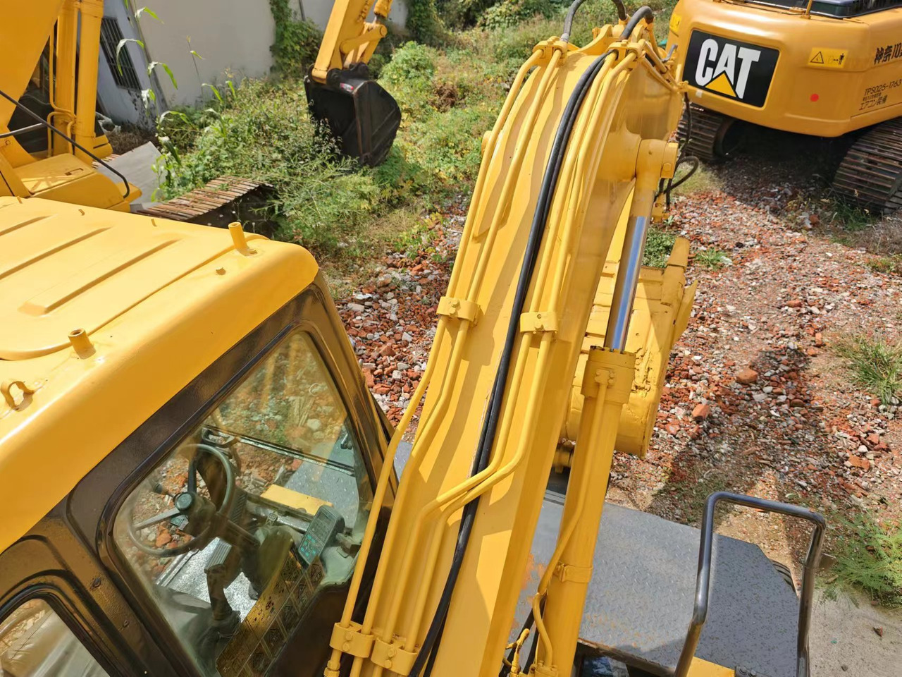 KOMATSU PW130 - Bager na kolesih: slika 3 KOMATSU PW130 - Bager na kolesih: slika 3