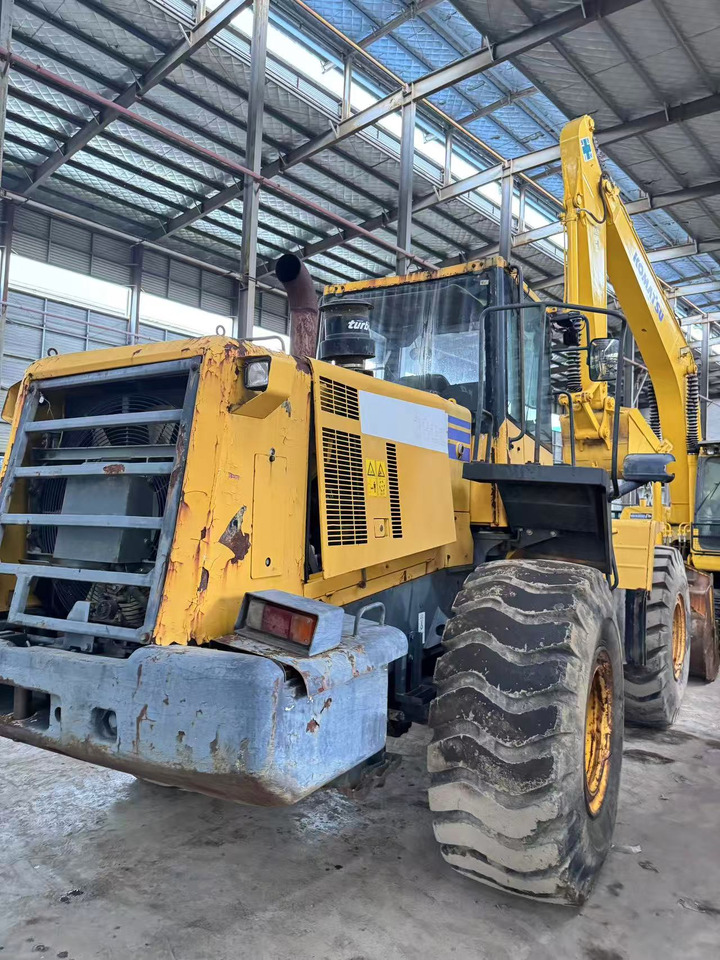 KOMATSU WA380Z-6 - Kolesni nakladalec: slika 5 KOMATSU WA380Z-6 - Kolesni nakladalec: slika 5