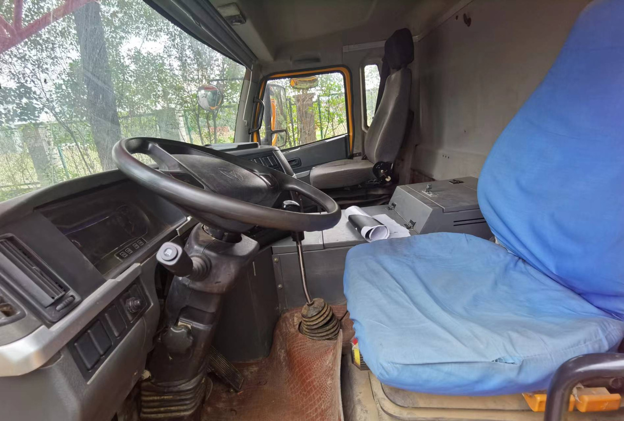 SANY STC800 - Avtodvigalo: slika 4 SANY STC800 - Avtodvigalo: slika 4