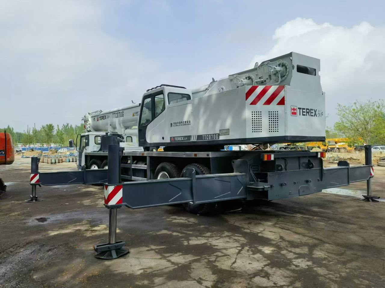 TEREX CHANGJIANG 70Ton - Avtodvigalo: slika 2 TEREX CHANGJIANG 70Ton - Avtodvigalo: slika 2