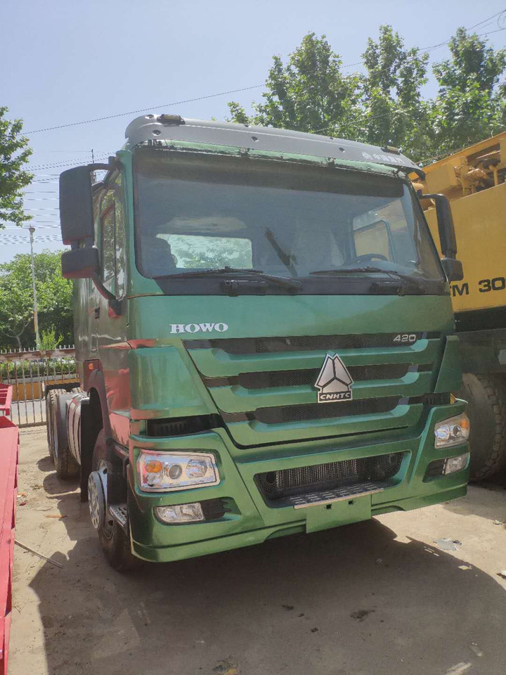HOWO 420 - Vlačilec: slika 1 HOWO 420 - Vlačilec: slika 1