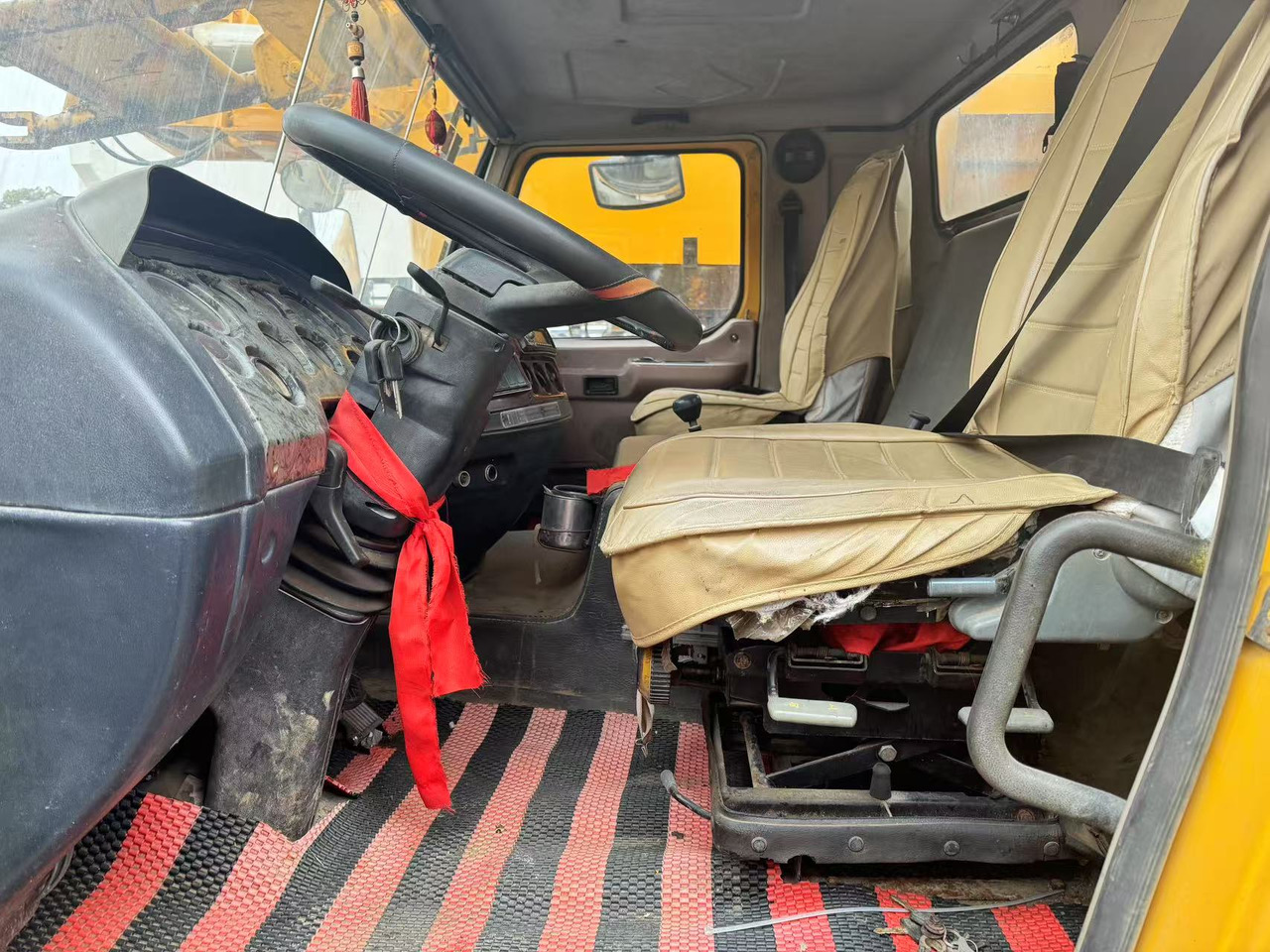 XCMG QY100K 100tons QY100K-2 - Avtodvigalo: slika 5 XCMG QY100K 100tons QY100K-2 - Avtodvigalo: slika 5