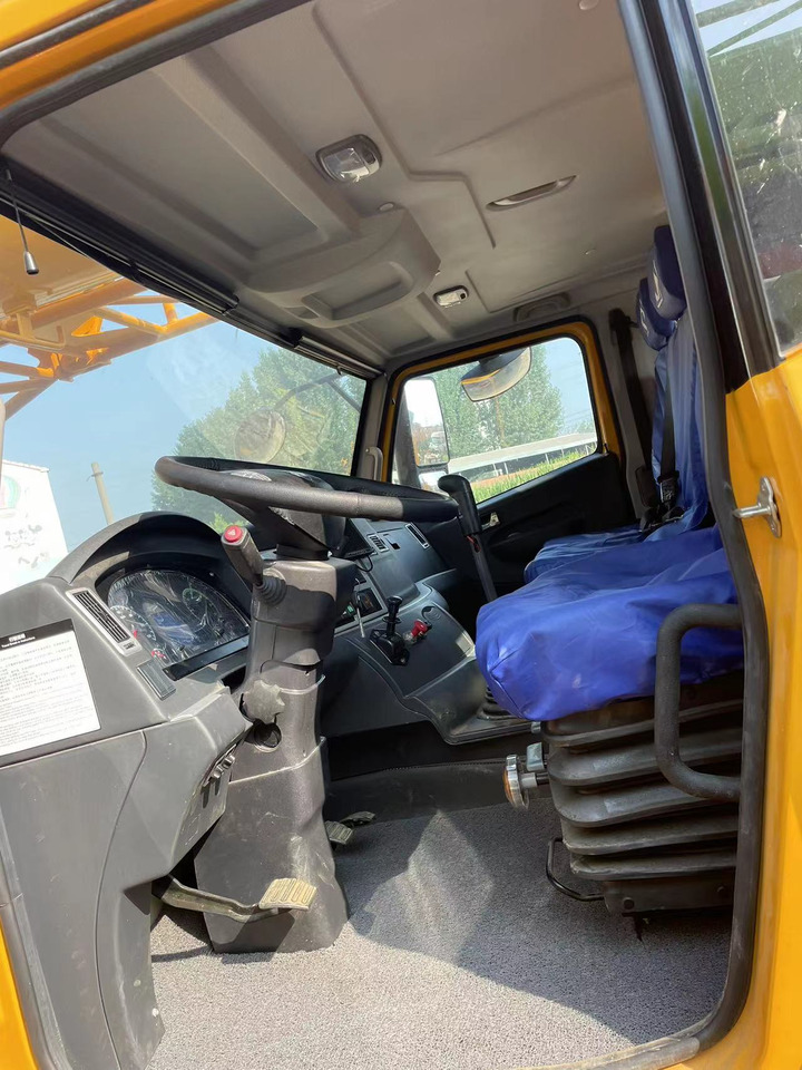 XCMG QY70K - Avtodvigalo: slika 5 XCMG QY70K - Avtodvigalo: slika 5