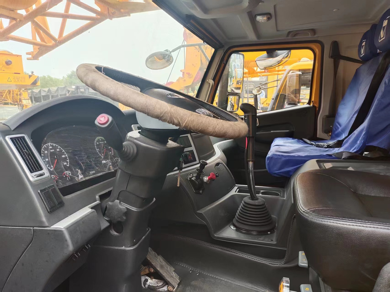 XCMG QY70K - Avtodvigalo: slika 4 XCMG QY70K - Avtodvigalo: slika 4