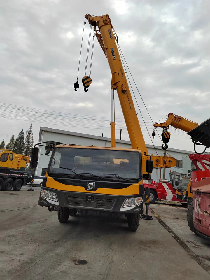 XCMG QY70K good condition QY25K QY50K QY100K QY130K China brand mobile crane - Avtodvigalo: slika 2 XCMG QY70K good condition QY25K QY50K QY100K QY130K China brand mobile crane - Avtodvigalo: slika 2