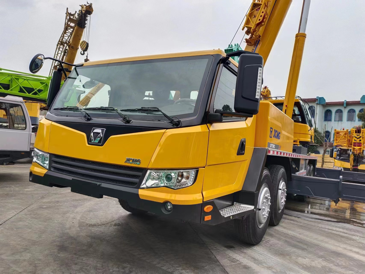 XCMG QY75KC QY75K truck crane 75tons - Avtodvigalo: slika 2 XCMG QY75KC QY75K truck crane 75tons - Avtodvigalo: slika 2