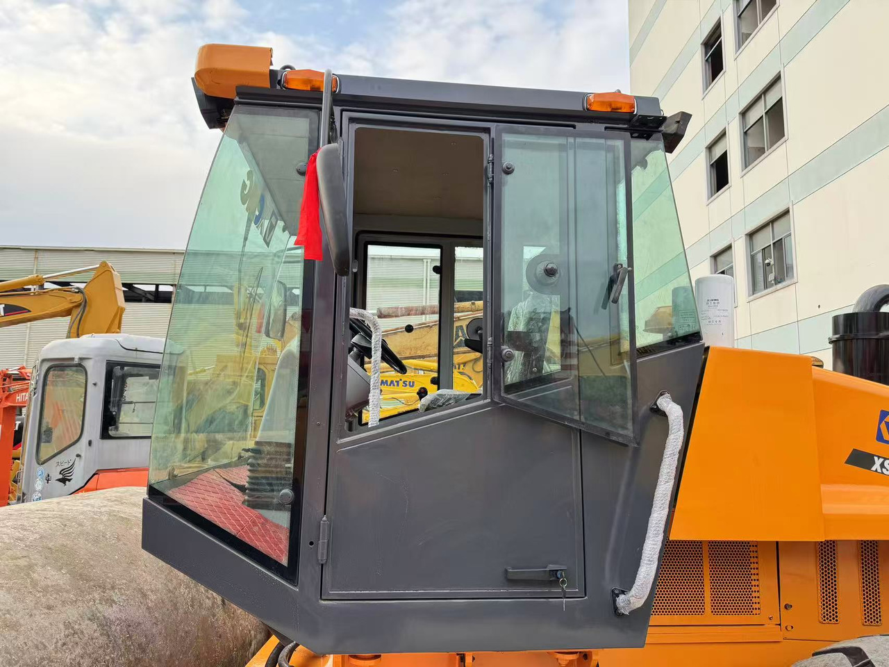 XCMG XS143J - Cestni valjar: slika 4 XCMG XS143J - Cestni valjar: slika 4