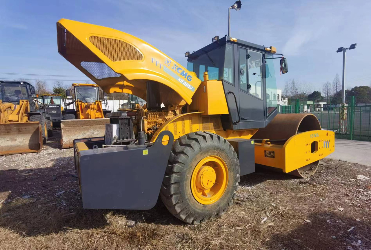 XCMG XS263J - Kompaktor: slika 3 XCMG XS263J - Kompaktor: slika 3