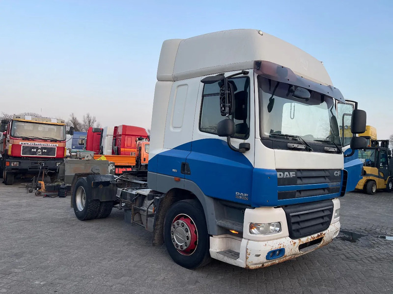DAF CF 85 Tractor unit - Vlačilec: slika 2 DAF CF 85 Tractor unit - Vlačilec: slika 2