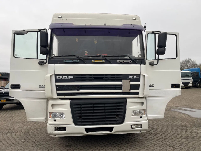DAF XF 95.430 Tractor - Vlačilec: slika 2 DAF XF 95.430 Tractor - Vlačilec: slika 2