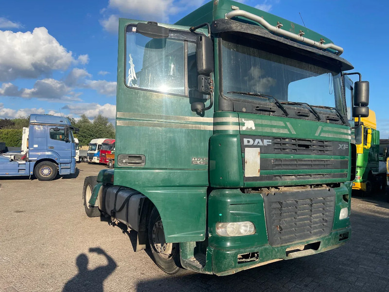 DAF XF 95.430 Tractor Unit - Vlačilec: slika 1 DAF XF 95.430 Tractor Unit - Vlačilec: slika 1