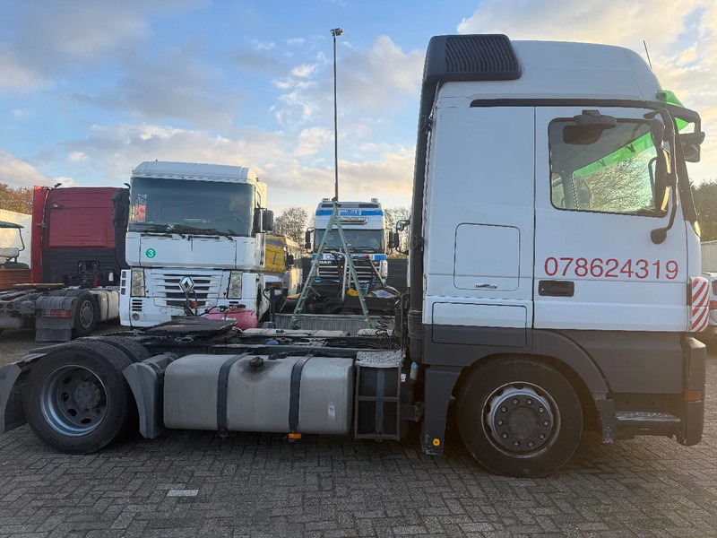 Mercedes-Benz Actros 1844 Tractor unit - Vlačilec: slika 4 Mercedes-Benz Actros 1844 Tractor unit - Vlačilec: slika 4