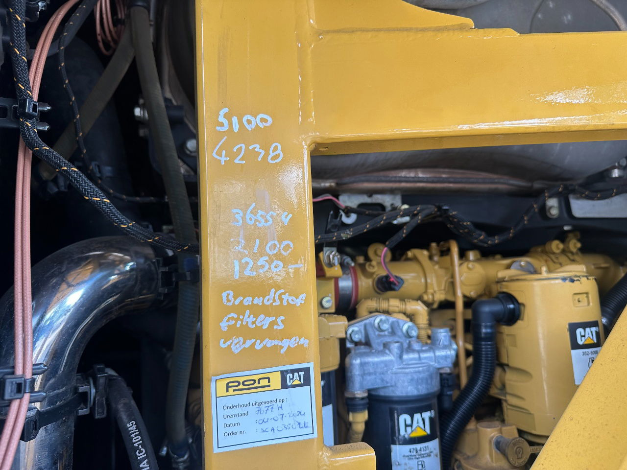 Kolesni nakladalec Caterpillar 950G: slika 28