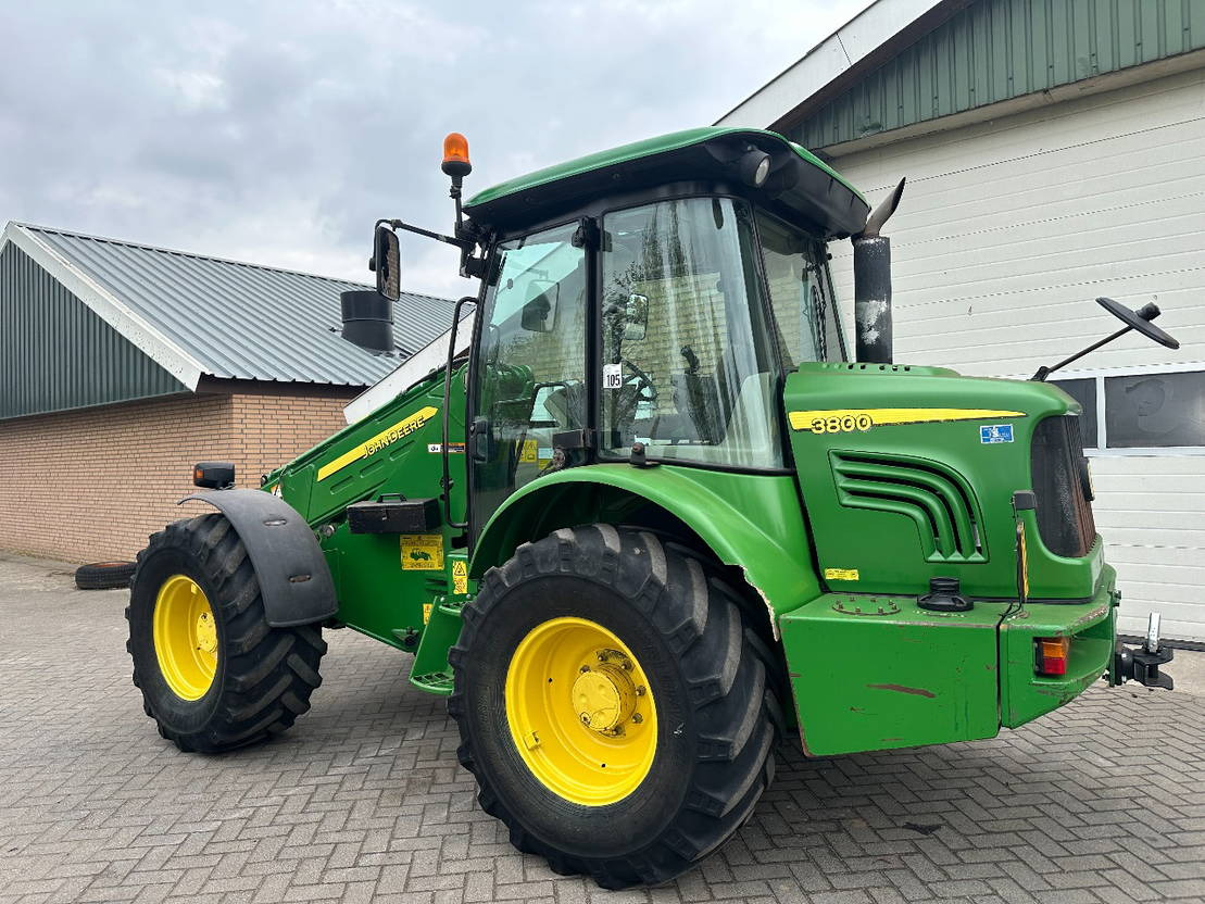John Deere 3800 - Teleskopski kolesni nakladalnik: slika 4 John Deere 3800 - Teleskopski kolesni nakladalnik: slika 4